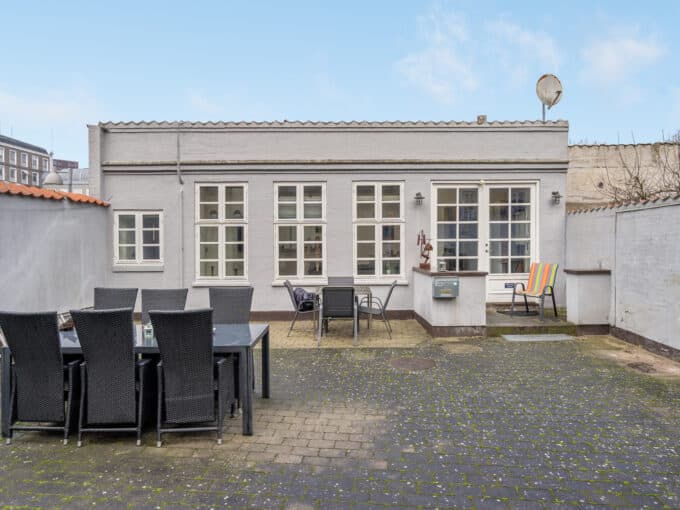 Charmerende byhus med central beliggenhed i Odense | LejeMægleren