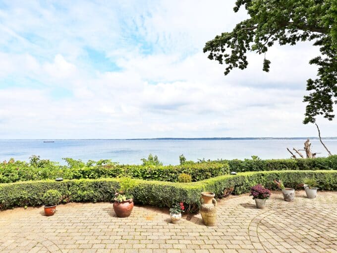 Hus med panorama udsigt over Øresund | LejeMægleren