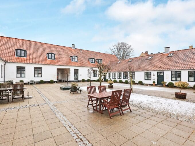 Flot lejlighed i charmerende ejendom | LejeMægleren