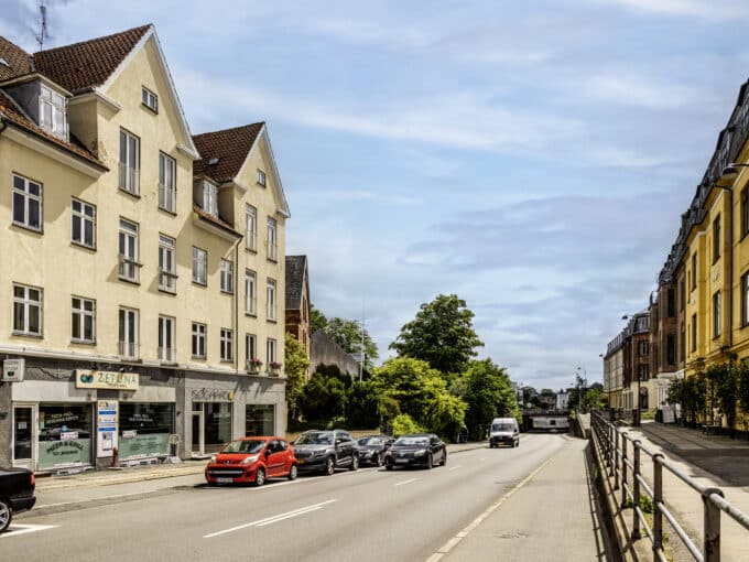 Nyistandsat og rummelig lejlighed | Hellerup | LejeMægleren