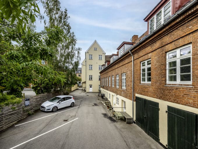 Stor lejlighed med central beliggenhed | Hellerup | LejeMægleren