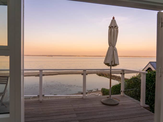 Liebhaver villa med privat strand | Ålsgårde | LejeMægleren