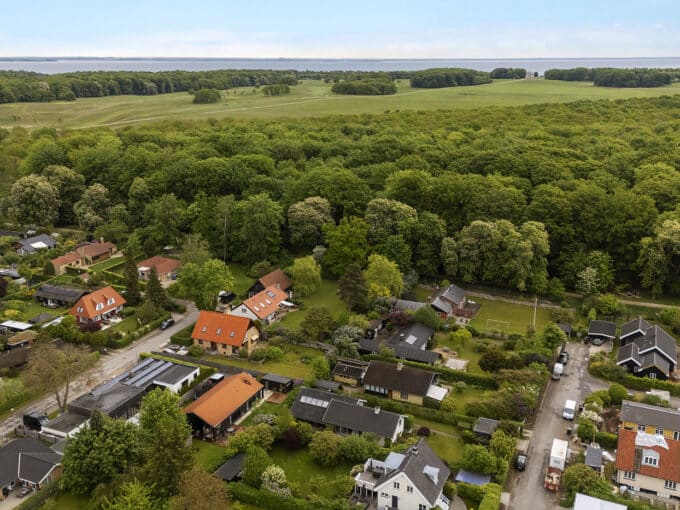 Arkitekttegnet villa på stille villavej lige ved Dyrehaven | Kongens Lyngby | LejeMægleren