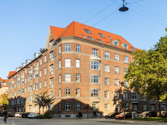 Rummelig og lys lejlighed | København Ø | LejeMægleren