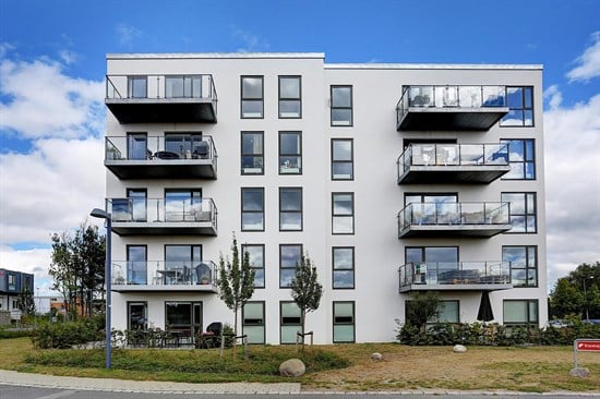 Lækker møbleret lejlighed med stor solrig altan | Hillerød | LejeMægleren