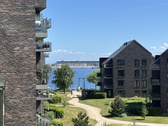 Fuldt møbleret lejlighed med kig til Øresund | København Ø | LejeMægleren
