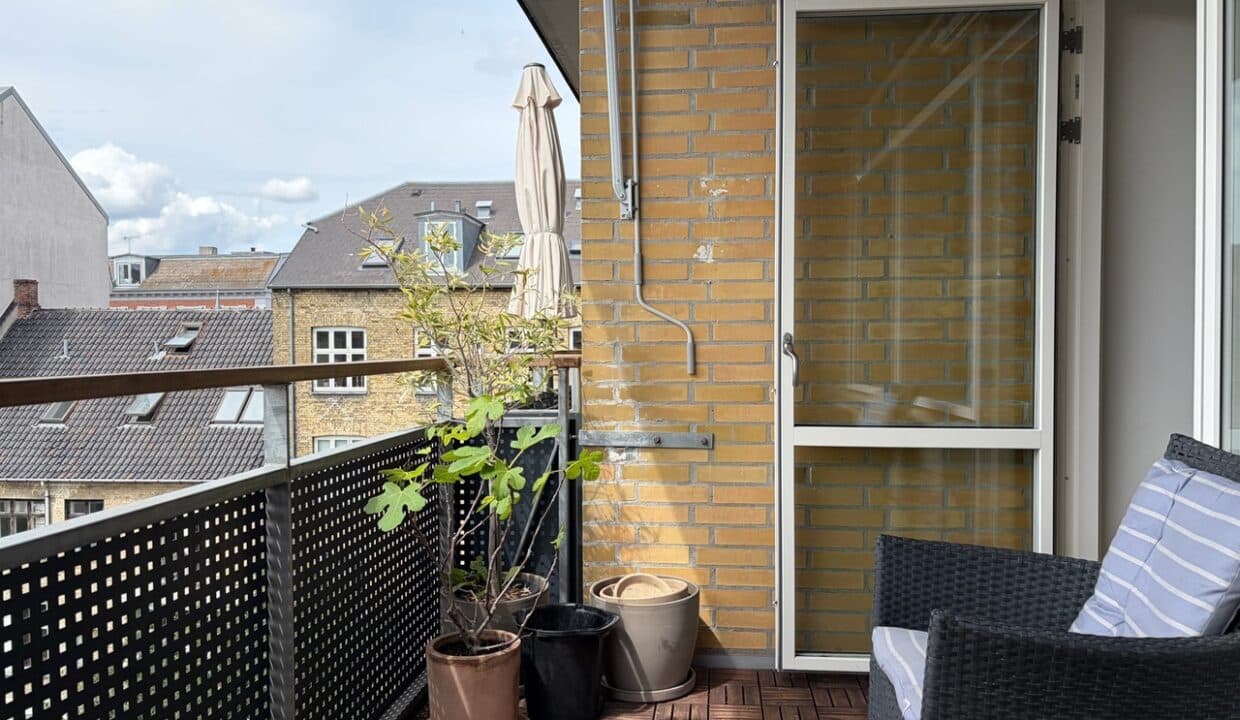 Fantastisk beliggende lejlighed med altan | Frederiksberg billede 2